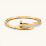 UÑAS ELEGANCIA DORADAS