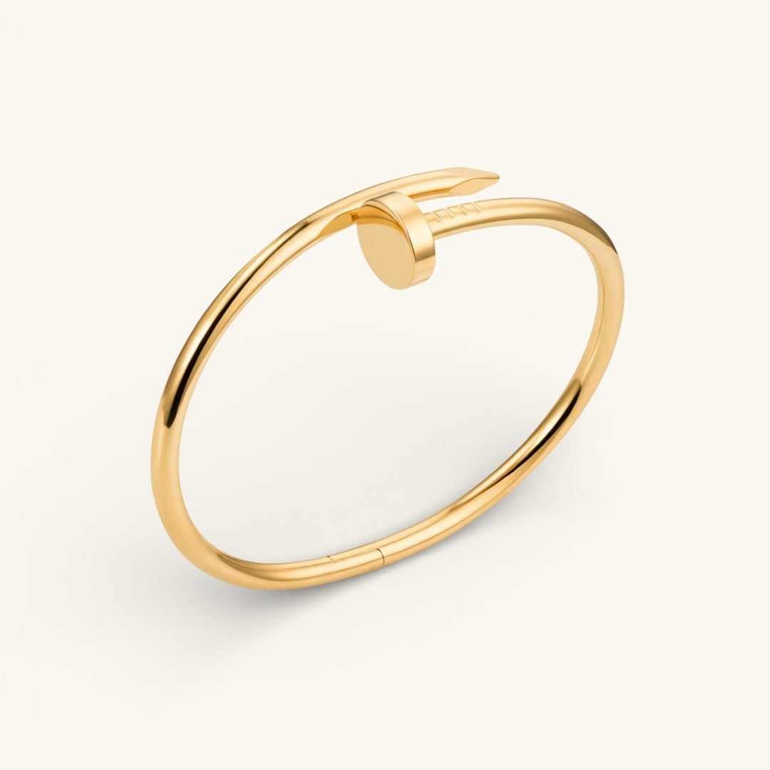 UÑAS ELEGANCIA DORADAS