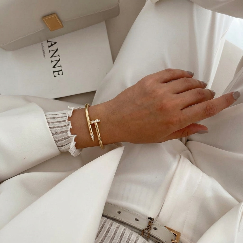 UÑAS ELEGANCIA DELUXE ORO 18K